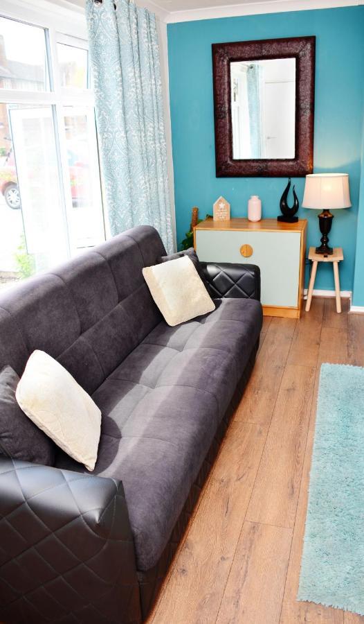 Sm Dreams Unlimited Serviced Accommodation- Stanwell-Staines-Heathrow Eksteriør billede