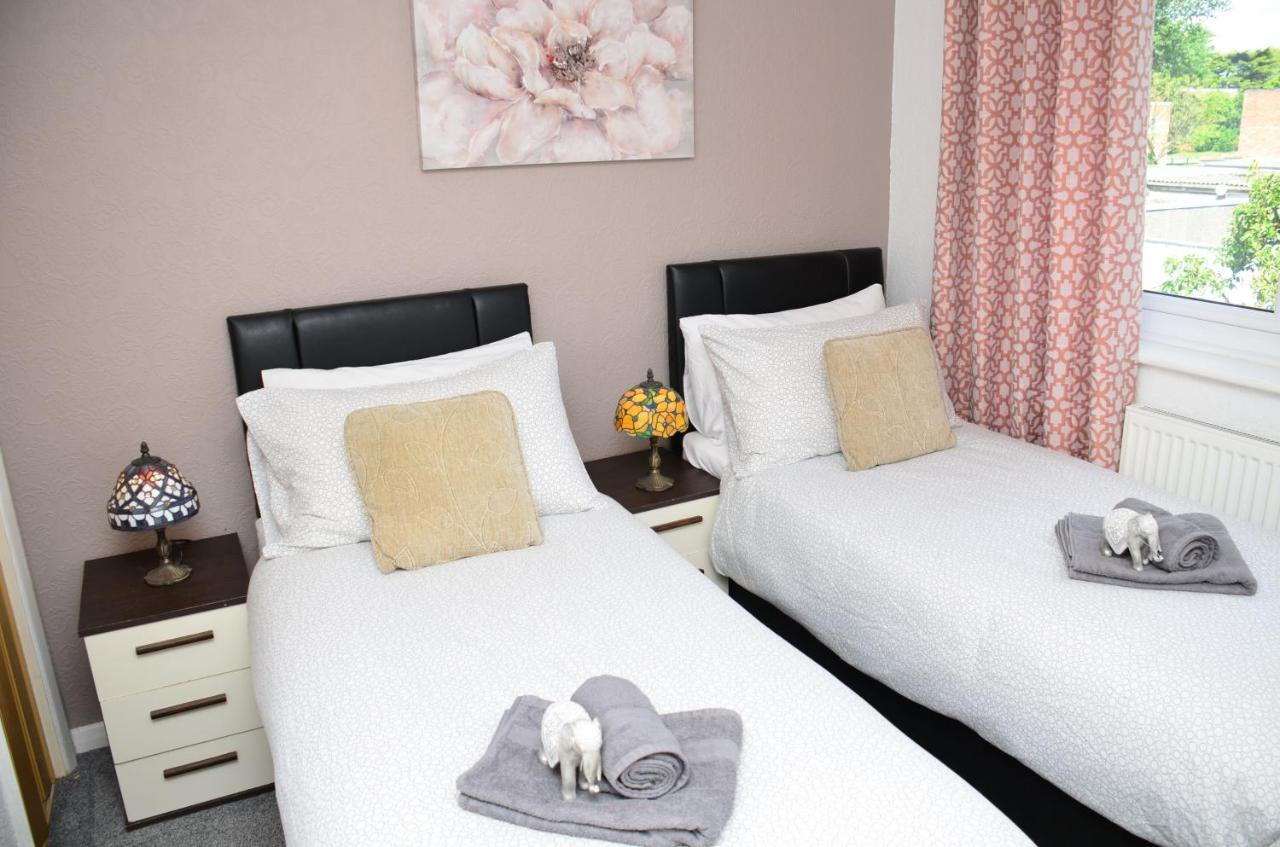Sm Dreams Unlimited Serviced Accommodation- Stanwell-Staines-Heathrow Eksteriør billede