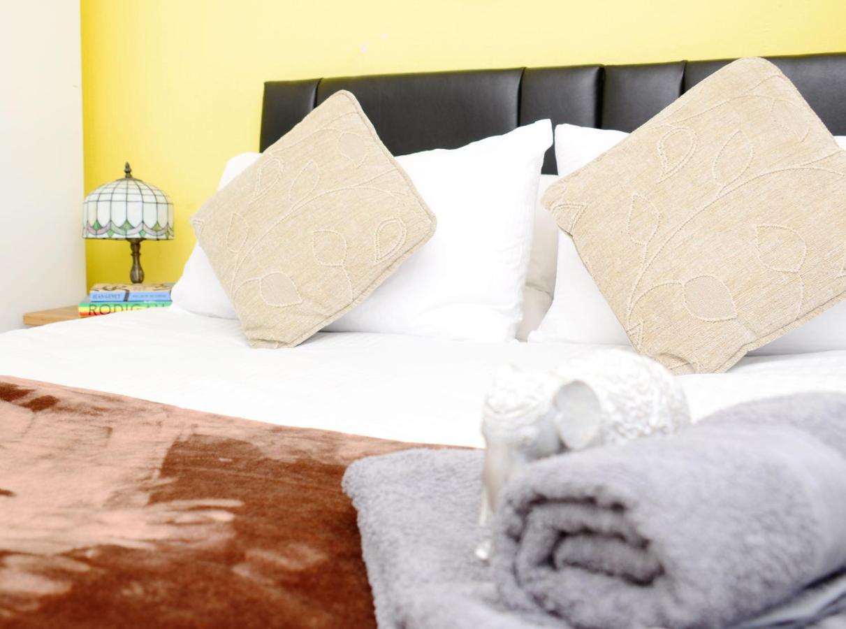 Sm Dreams Unlimited Serviced Accommodation- Stanwell-Staines-Heathrow Eksteriør billede