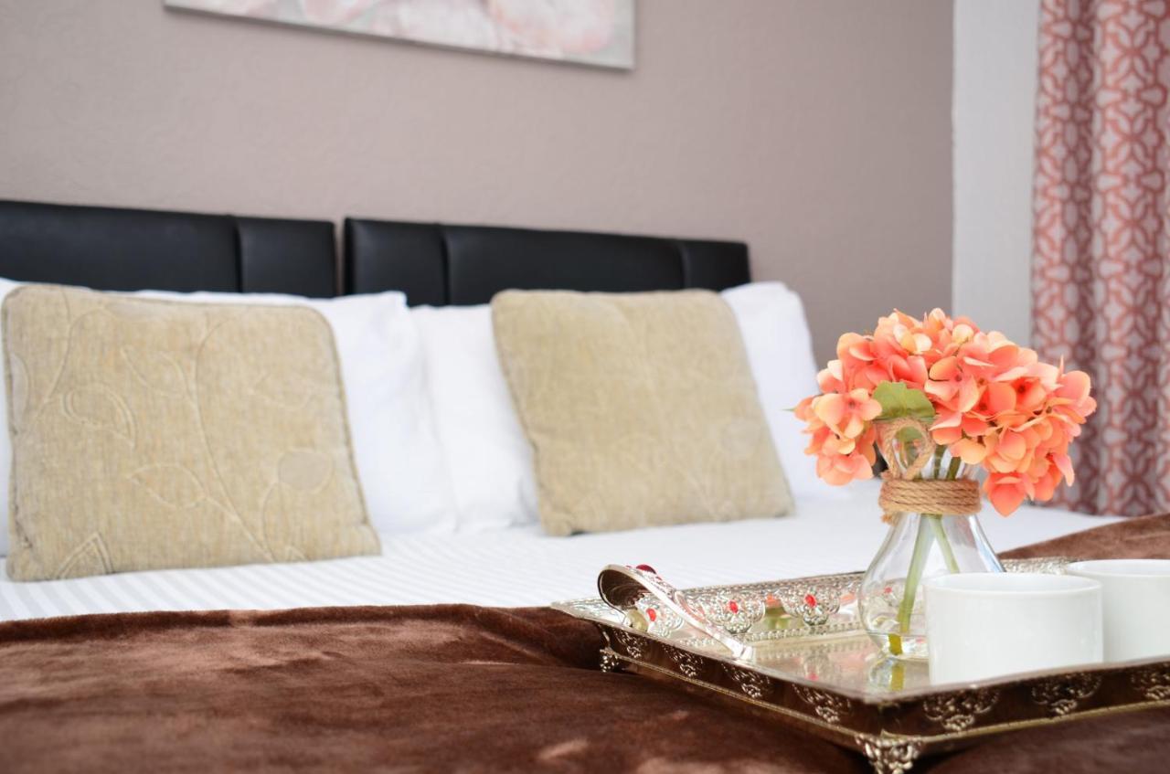 Sm Dreams Unlimited Serviced Accommodation- Stanwell-Staines-Heathrow Eksteriør billede