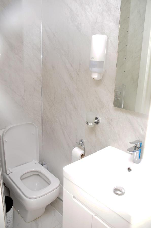 Sm Dreams Unlimited Serviced Accommodation- Stanwell-Staines-Heathrow Eksteriør billede
